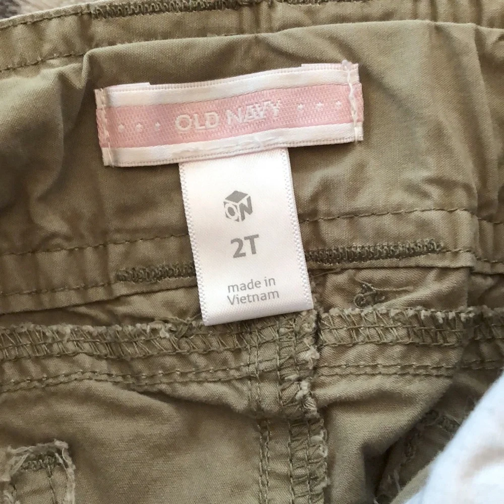 Old Navy Light Olive Green 4 Picket Convertible Pants Size 2T